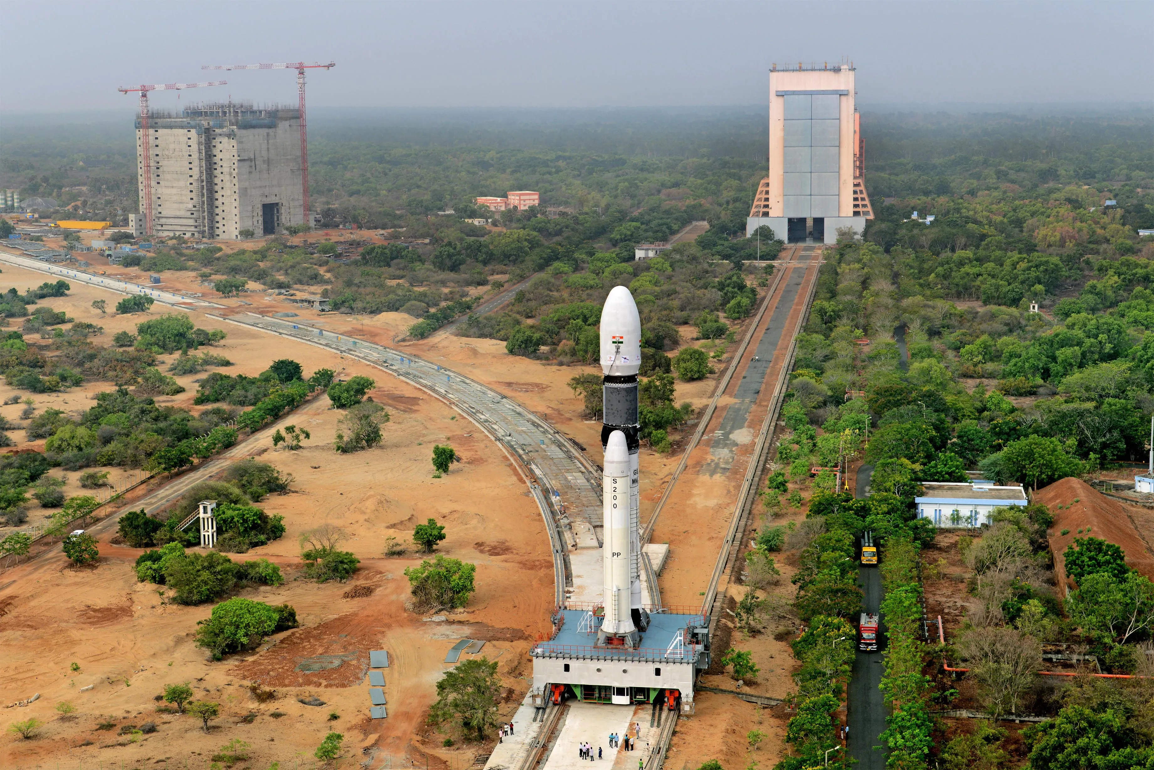 Why Doesn’t ISRO Develop Reusable Rockets, like SpaceX thumbnail